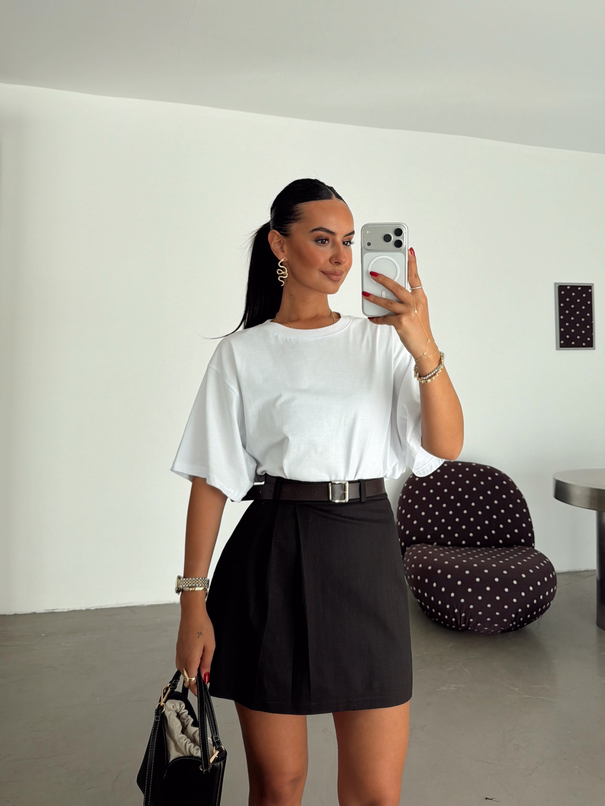Yanı Pileli Kemerli Mini Etek - Siyah