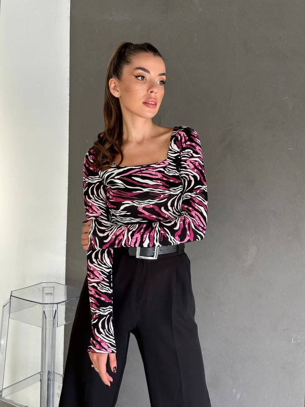Kare Yaka Desenli Bluz Pembe Ebruli - Pembe