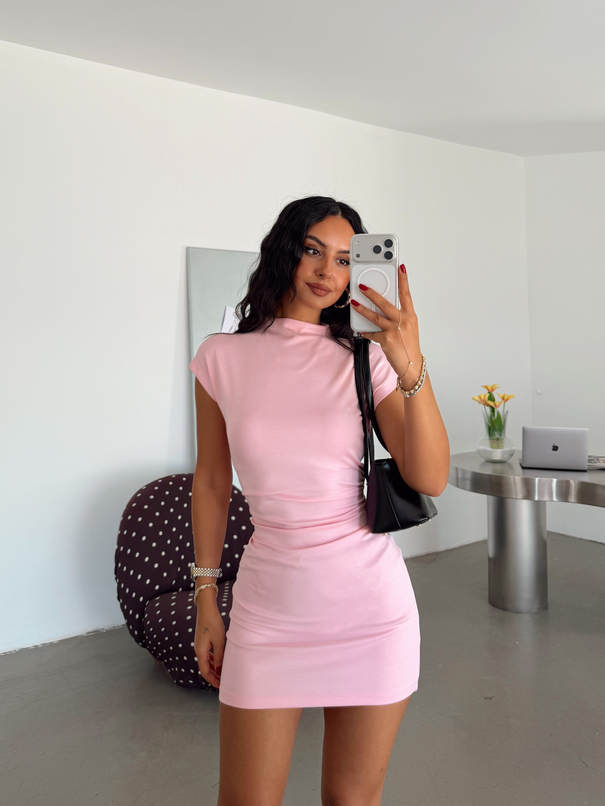 Dik Yaka Yan Büzgü Elbise - Pembe
