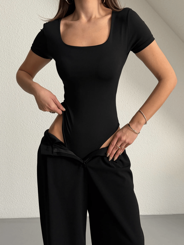 Kare Yaka Kısa Kol Bodysuit - Siyah