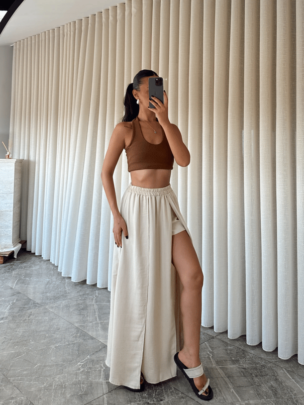 İçi Şortlu Derin Yırtmaç Maxi Etek - Bej