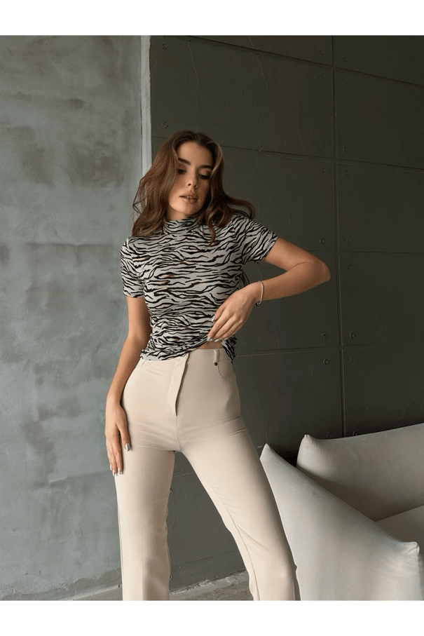 Dik Yaka Desenli Kısa Kol Bluz GRİ ZEBRA - Gri