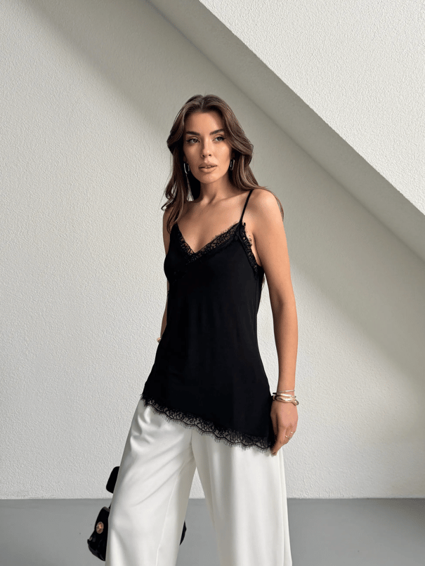Dantel Detaylı İp Askılı Bluz - Siyah