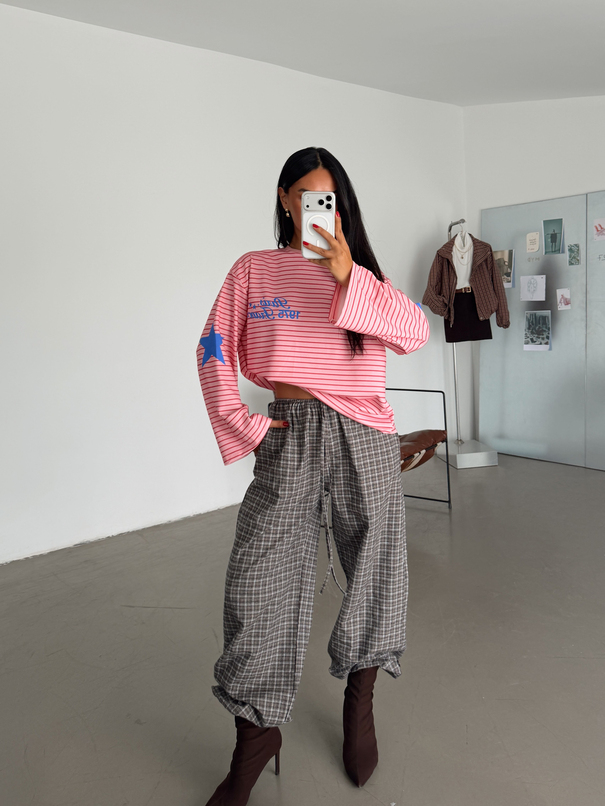 Paris Baskılı Çizgili Sweat - Pembe