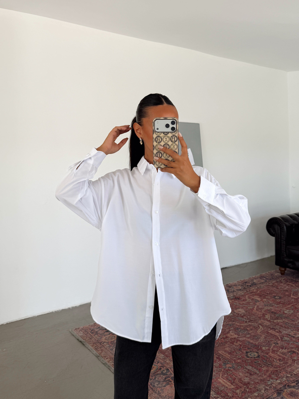 Sırtı Düğmeli Oversize Gömlek - Beyaz