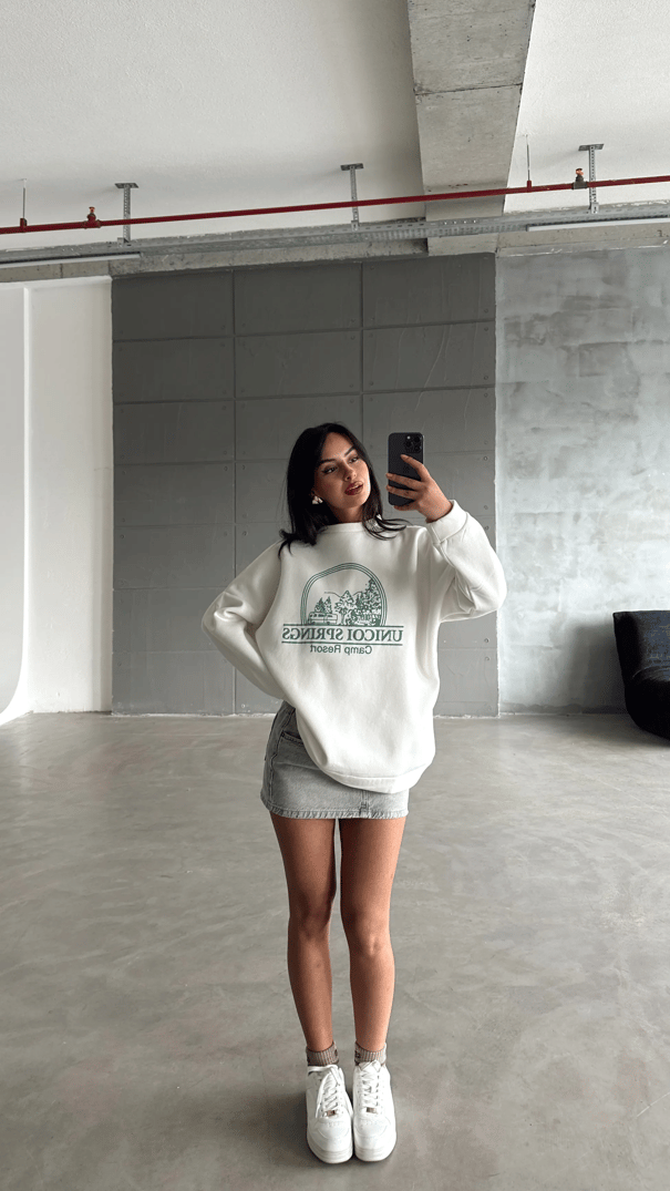 Unicoi Springs Üç İplik Oversize Sweat Beyaz - Beyaz