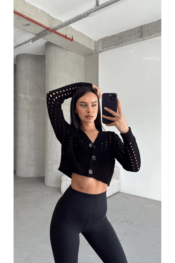 Delik Detaylı Crop Hırka Siyah - Siyah