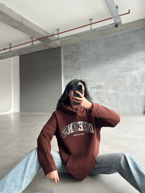 Queens Üç İplik Kapüşonlu Oversize Sweat Kahverengi - Kahverengi