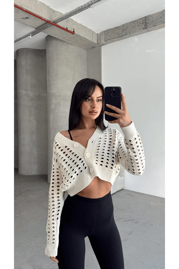 Delik Detaylı Crop Hırka Krem - Krem