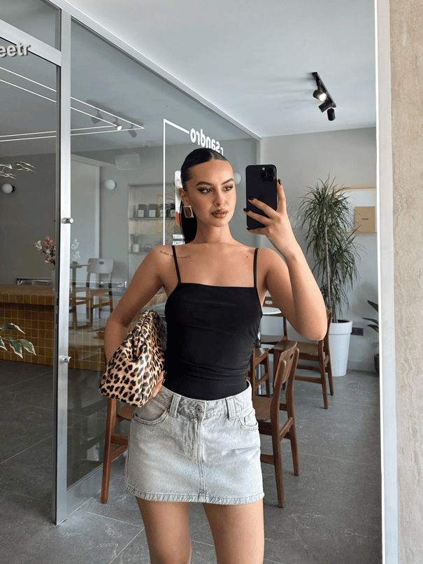 Yan Büzgülü Bodysuit Siyah - Siyah