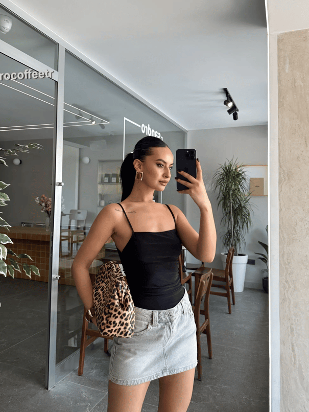 Yan Büzgülü Bodysuit Siyah - Siyah