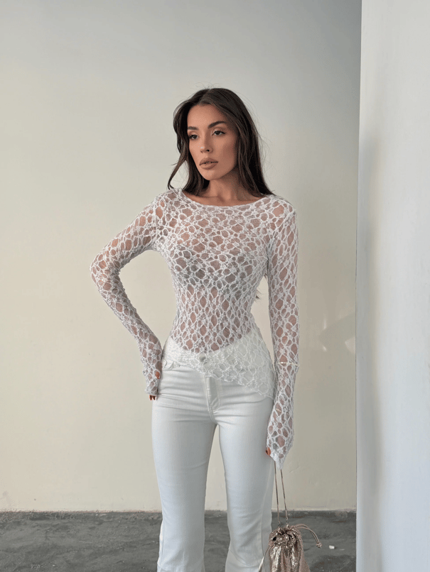 Uzun Kollu Asimetrik Detay Dantelli Bluz - Beyaz