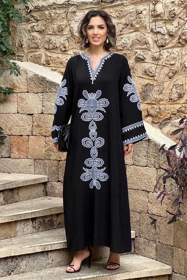 Maraş İşlemeli Siyah Beyaz Uzun Elbise