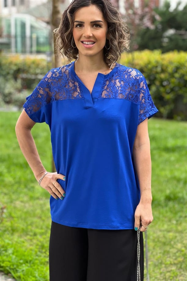 Mavi Robası Dantelli Bluz