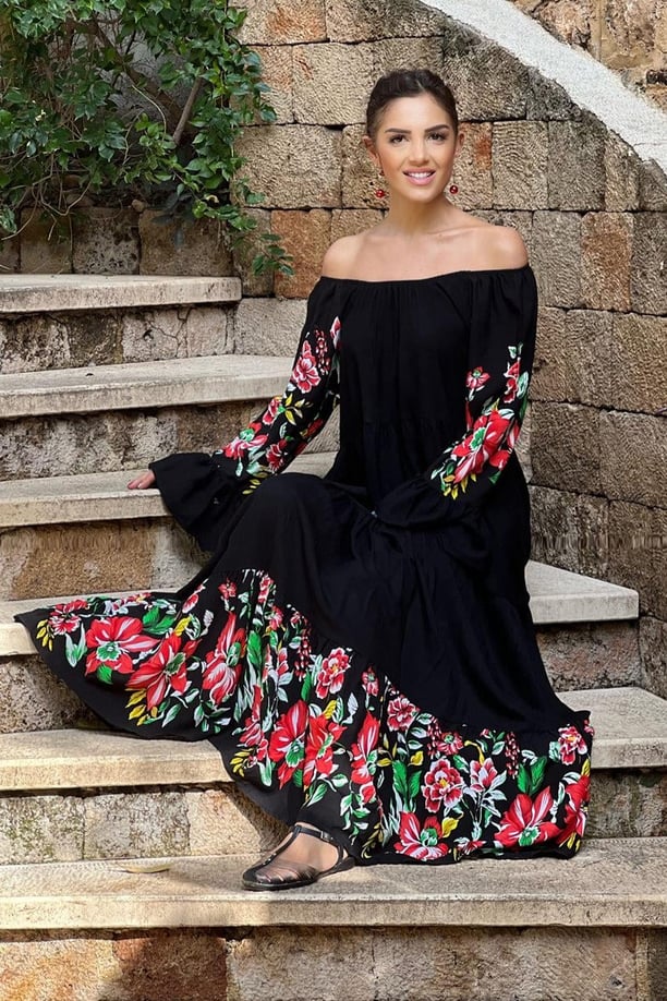 Siyah Çeşmi Gül Madonna Yaka Elbise