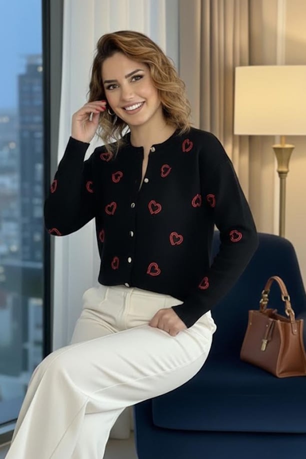 Siyah Renk Kalpli Hırka