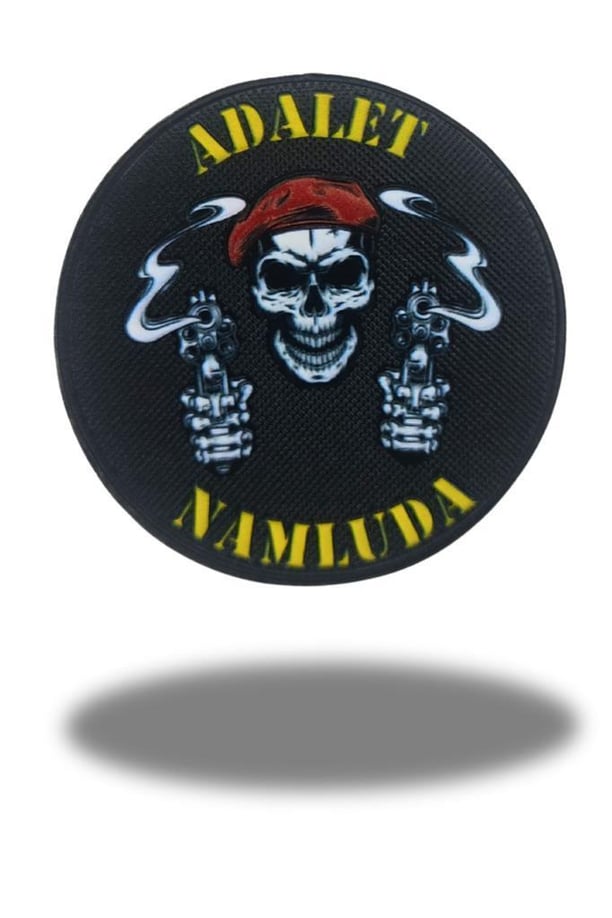 Adalet Namluda Kuru Kafalı Kabartmalı Plastik Cırtlı Arma Patch 9.5 CM