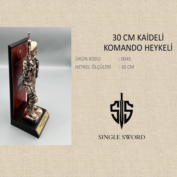 Single Sword Kaideli Bronz Renk Komando Heykeli