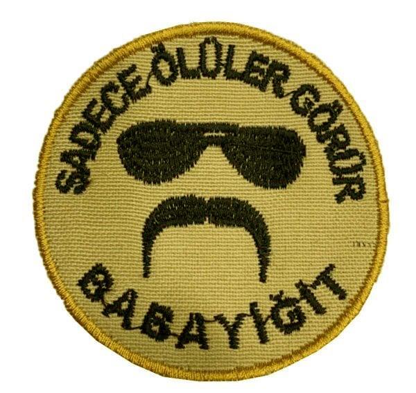 Single Sword ''SADECE ÖLÜLER GÖRÜR BABAYİĞİT'' Yazılı Cırtlı Nakış Arma, Patch, Peç Model