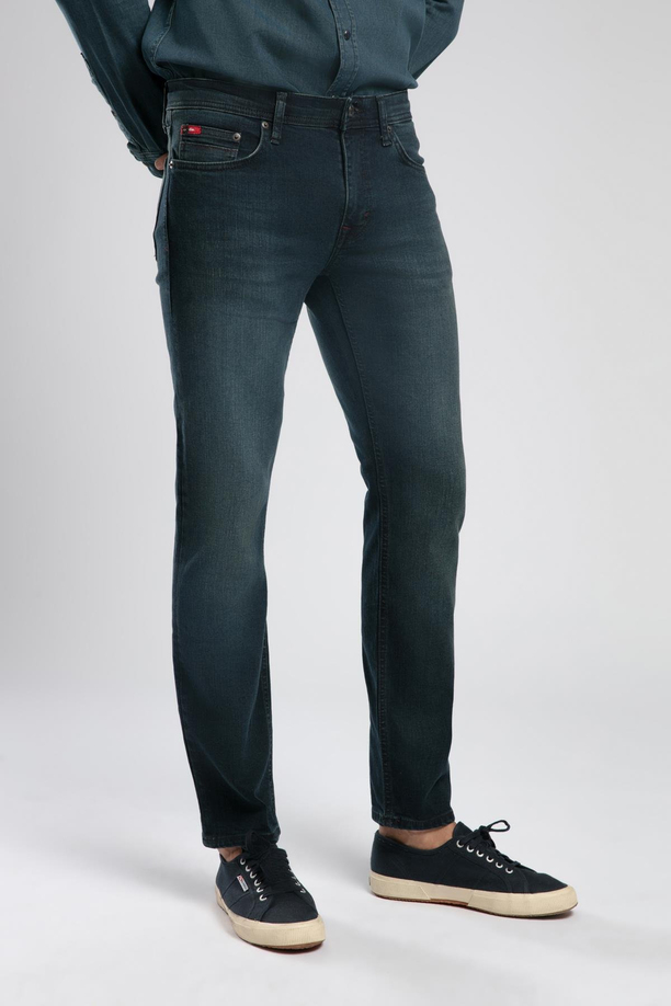 Jagger Normal Bel Dar Kesim Düz Paça Mavi Erkek Jean Pantolon