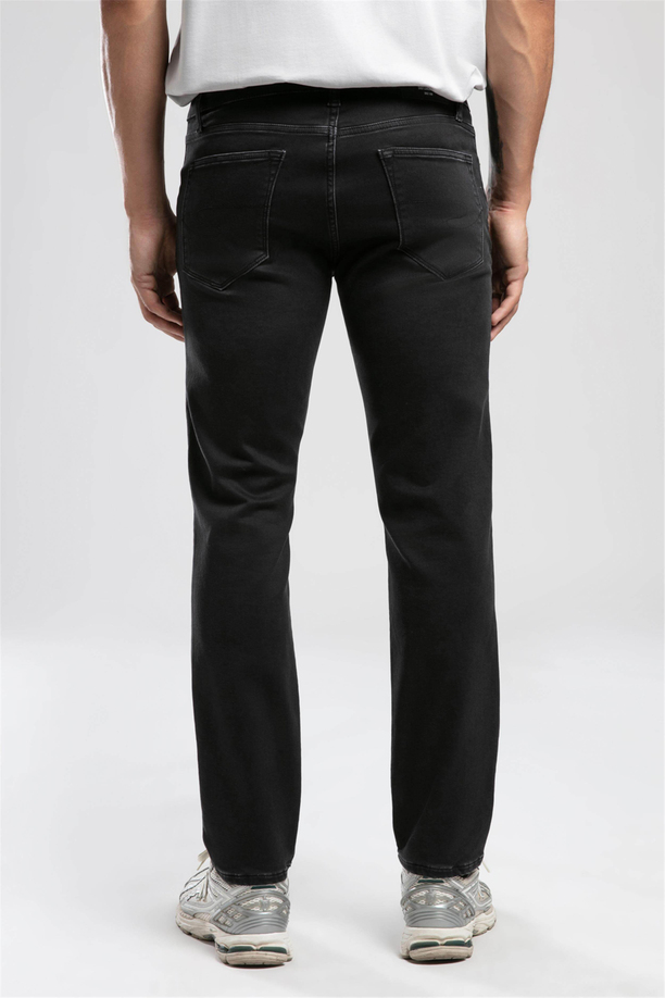 Jagger Normal Bel Dar Kesim Düz Paça Siyah Erkek Jean Pantolon
