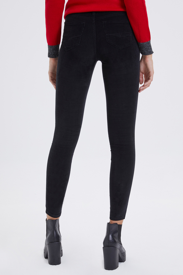 Jamy Yüksek Bel Dar Kesim Çok Dar Paça Siyah Kadın Pantolon