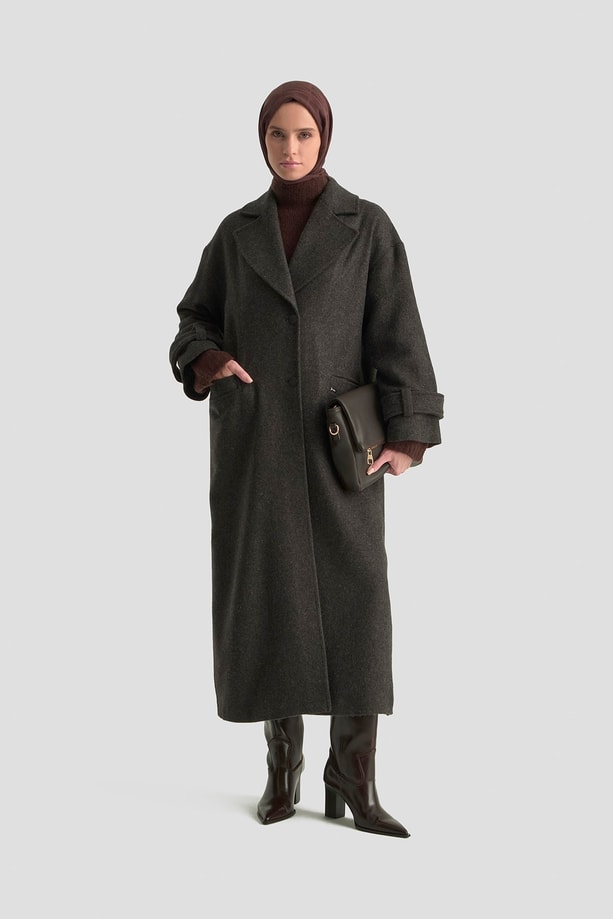 Yırtmaç Detaylı Kaşe Manto Antrasit