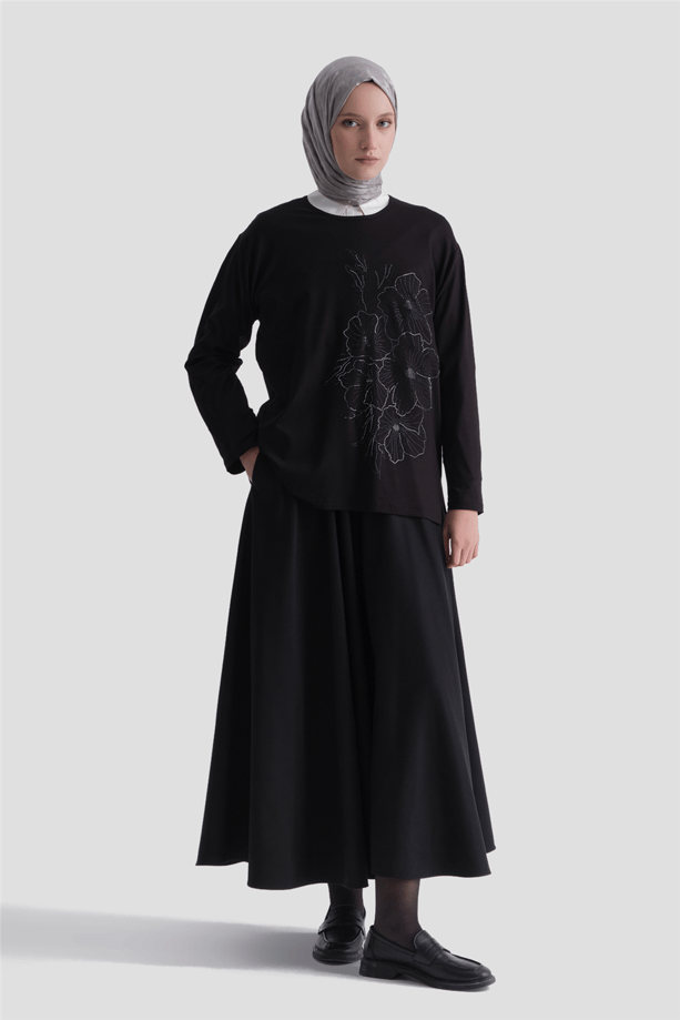 Armine Penye Siyah