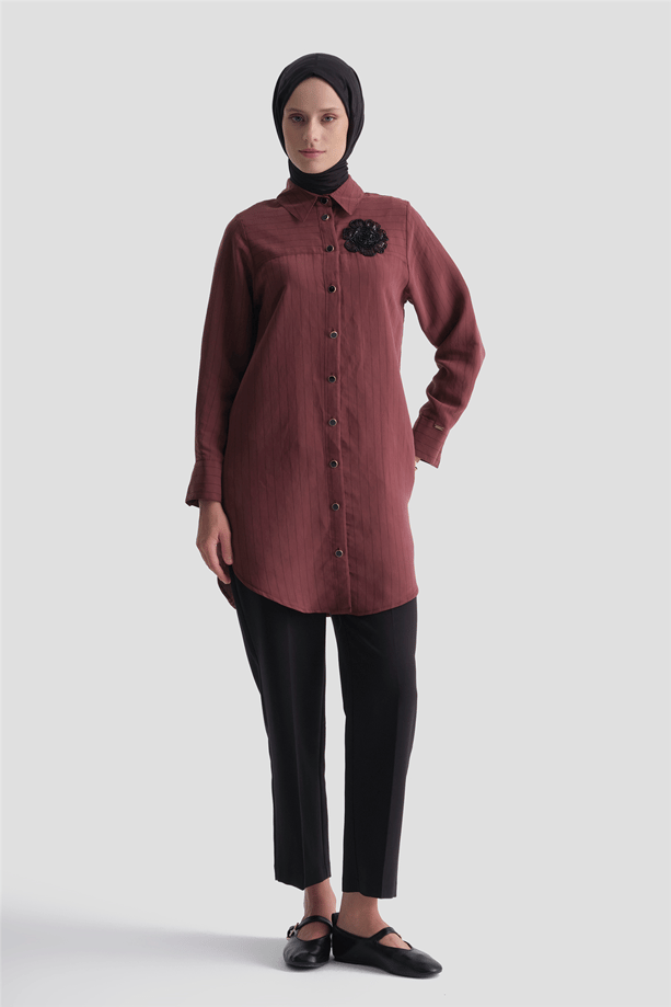 Broş Detaylı Tunik Bordo