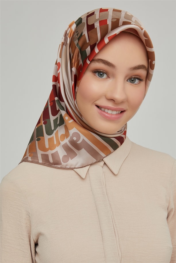 Armine Sura İpek Eşarp 21Ka8617 07