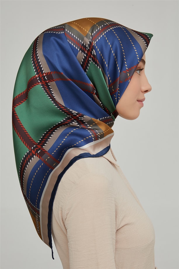 Armine Sura İpek Eşarp 21Ka8640 34