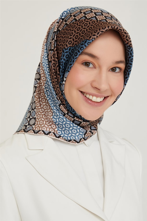 Armine Sura İpek Eşarp 21KA8669 34
