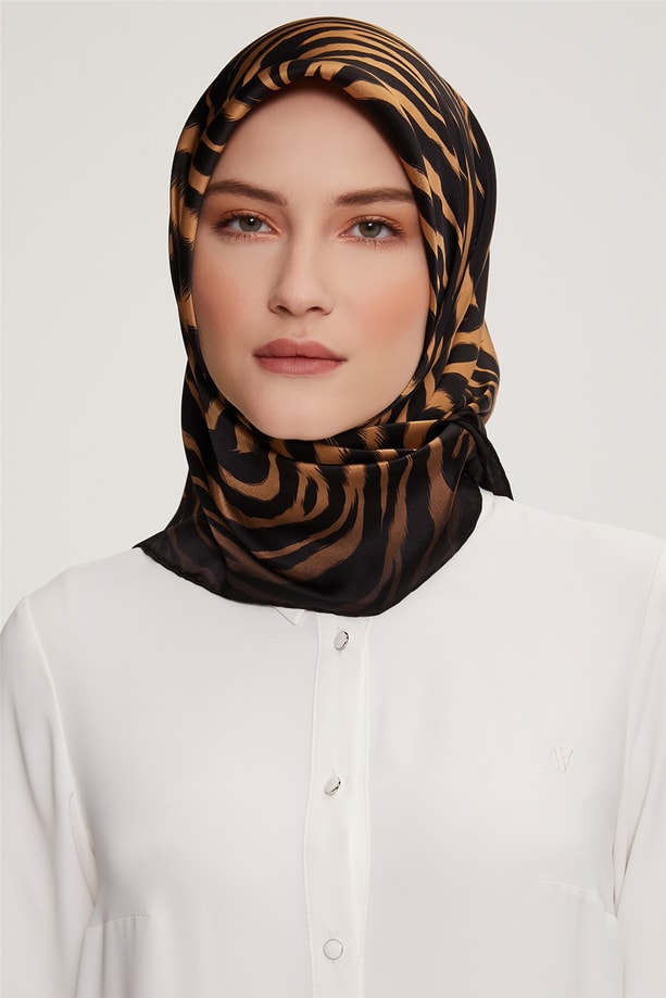 Armine Sura İpek Eşarp 22Ka3232 02