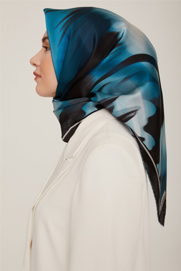 Armine Sura İpek Eşarp 22Ka8814 01