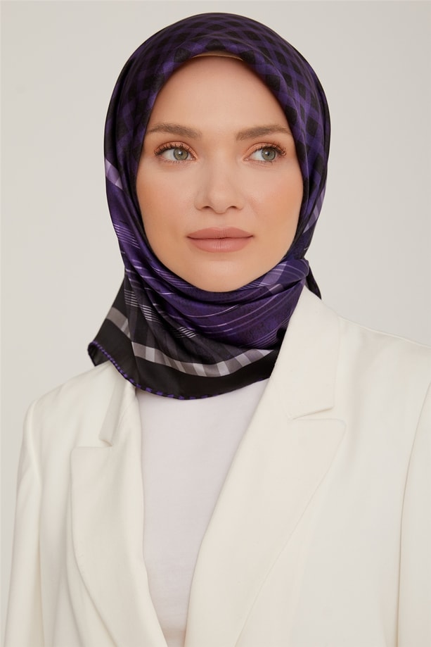 Armine Sura İpek Eşarp 22Ka8824 03