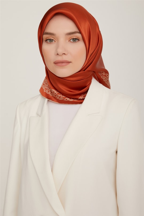 Armine Sura İpek Eşarp 22Ka8855 37