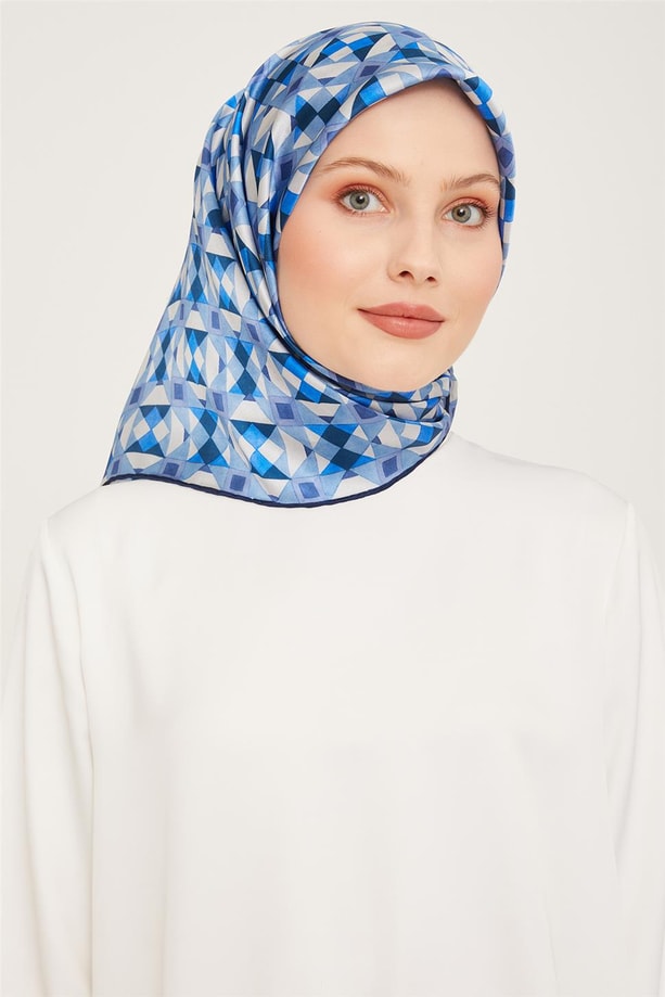 Armine Sura İpek Eşarp 23Ka9045 39