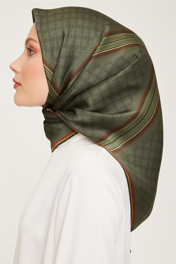 Armine Sura İpek Eşarp 23Ka9054 08