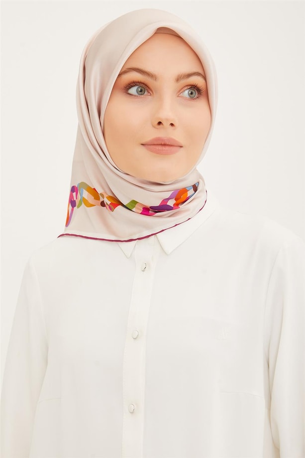 Armine Sura İpek Eşarp 23Ya8908 03