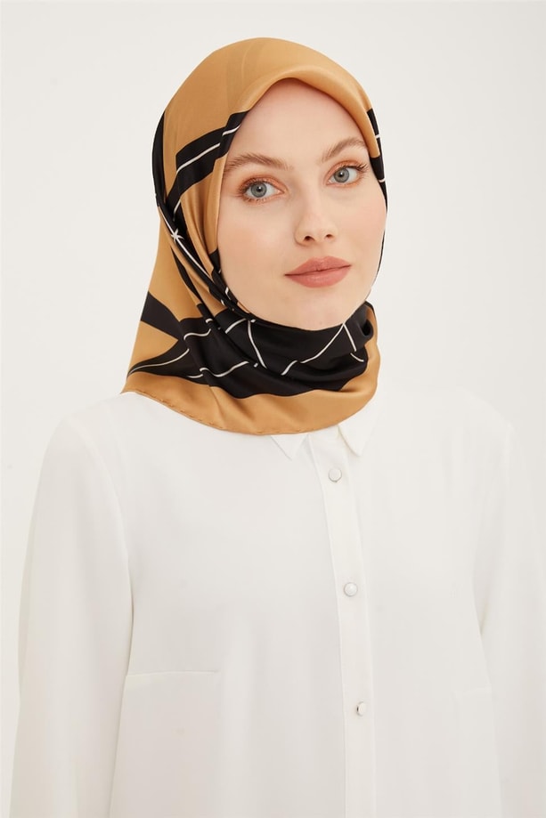 Armine Sura İpek Eşarp 23Ya8945 07