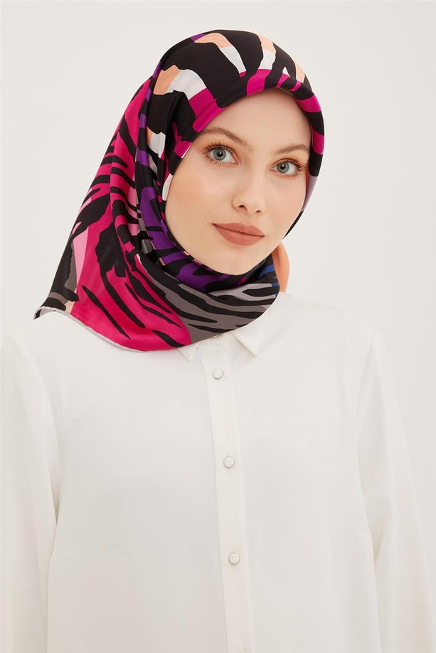 Armine Sura İpek Eşarp 23Ya8950 37