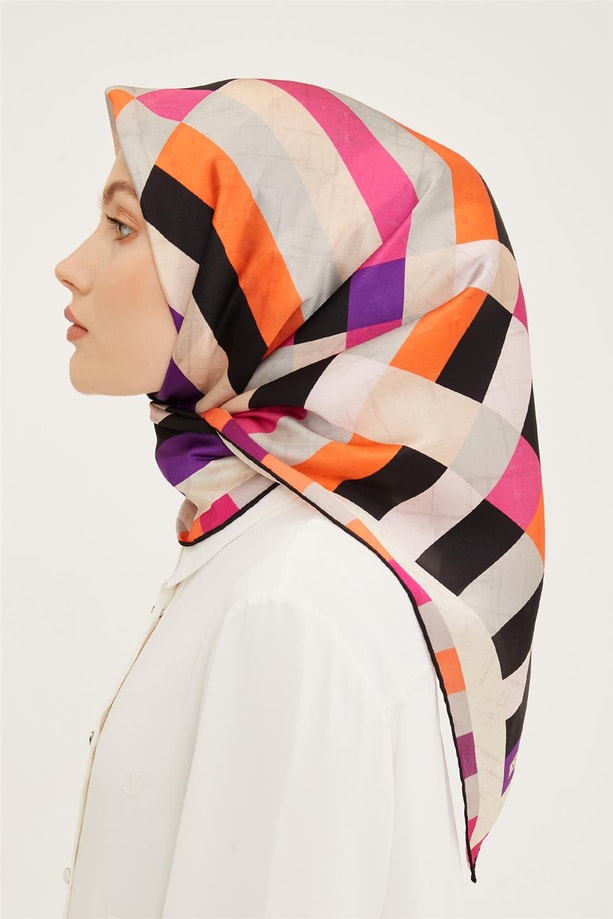 Armine Sura İpek Eşarp 23Ya8963 01