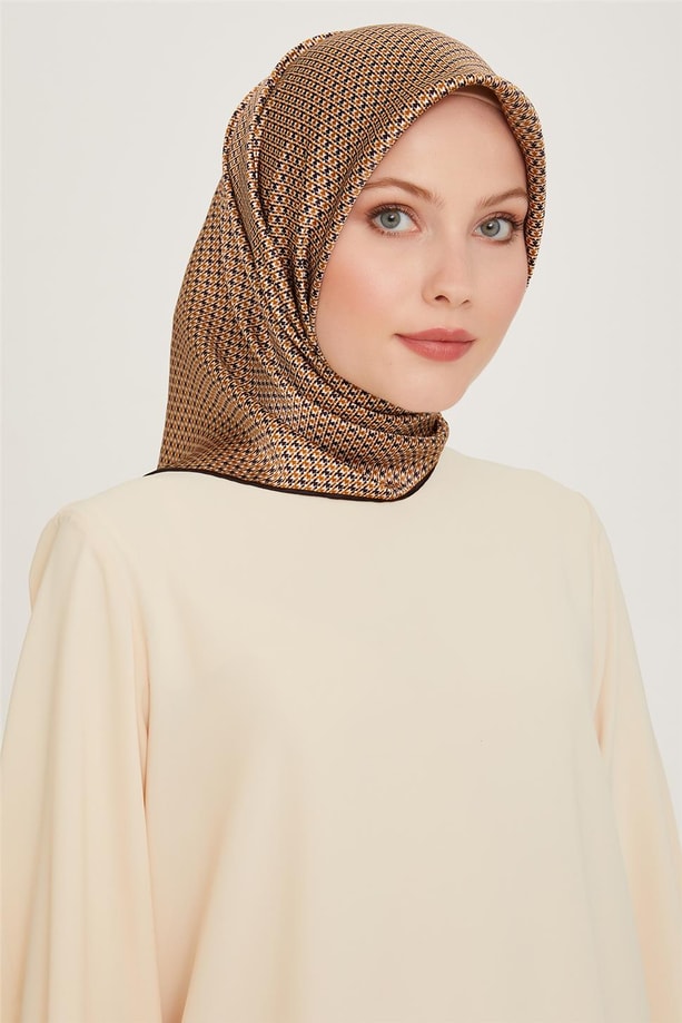 Armine Klasik Desenli Sura Saf İpek Eşarp 9210D 35