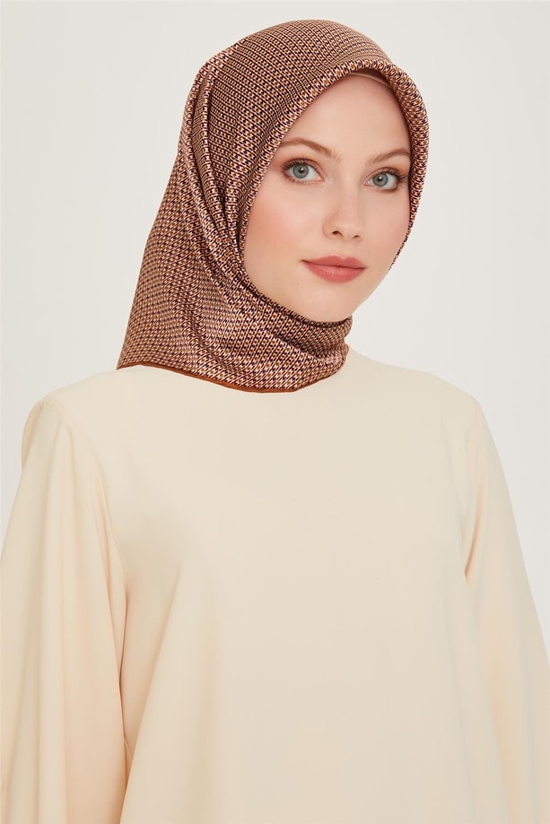 Armine Klasik Desenli Sura Saf İpek Eşarp 9210D 81