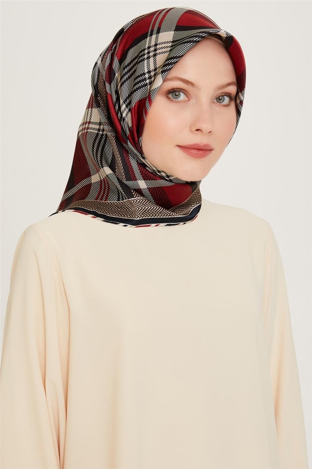 Armine Geometrik Desenli Sura Saf İpek Eşarp 9223D 33 35
