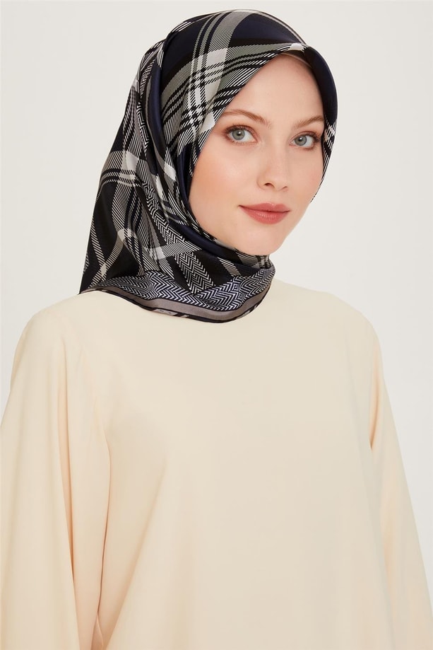 Armine Sura Saf İpek Eşarp 9223D 33 53