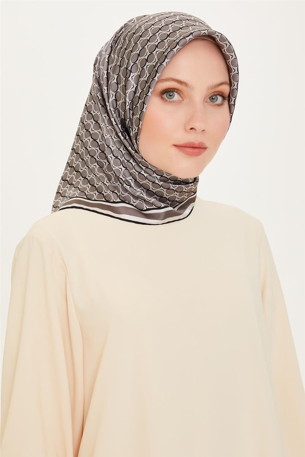 Armine Geometrik Desenli Sura Saf İpek Eşarp 9226D 81 81