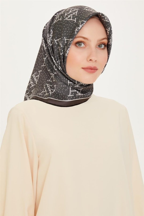 Armine Monogram Desenli Sura Saf İpek Eşarp 9228D 54