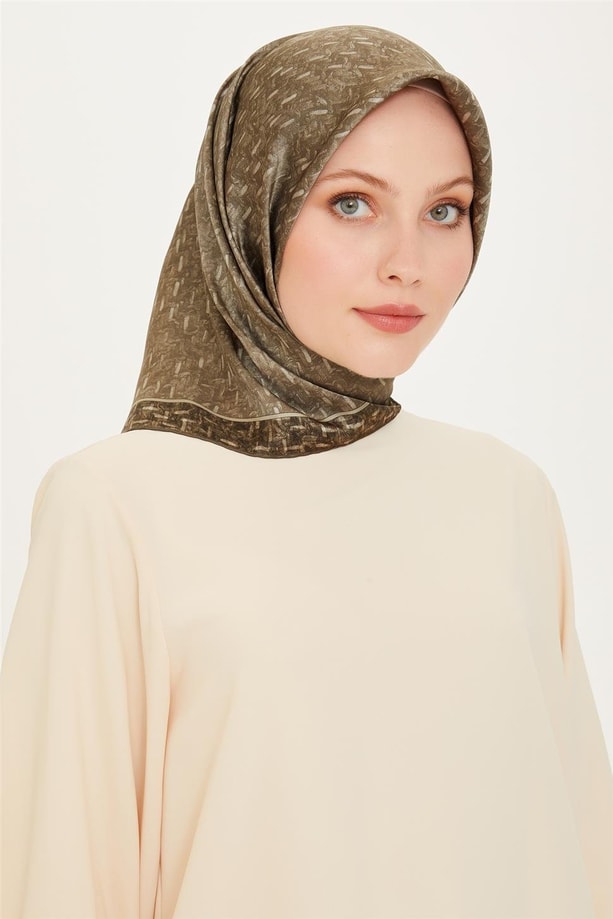 Armine Klasik Desenli Twill Saf İpek Eşarp 9230D 81