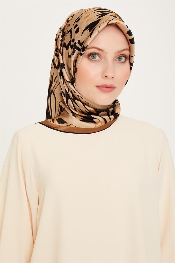 Armine Obje Desenli Twill Saf İpek Eşarp 9256D 38